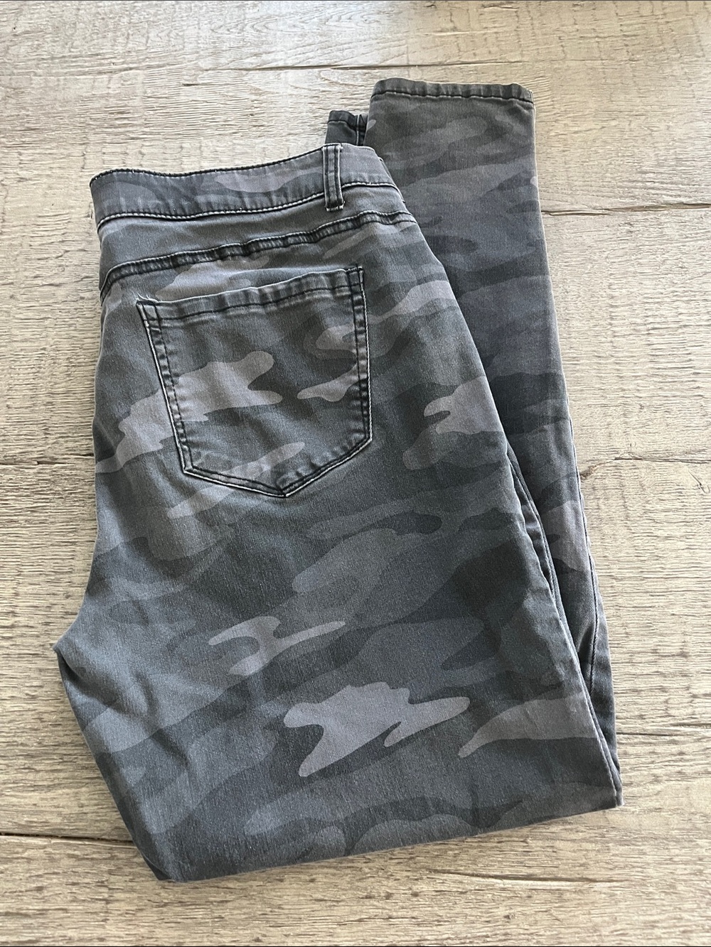 Democracy Black Gray Camo Jeans Branded Waist Label Size 14 Ab Technology